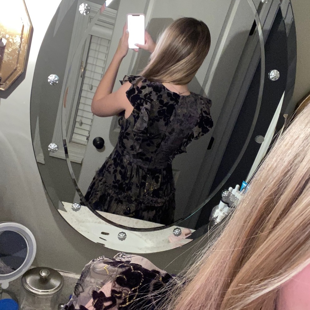 House of Harlow dress - Picture 2 of 3